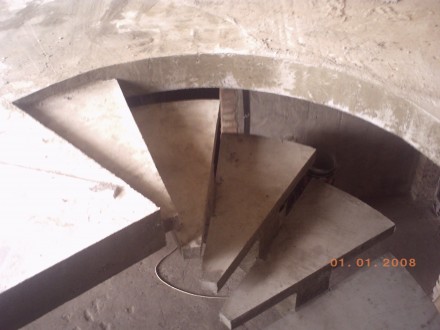 Изготовляем лестницы любой сложности: косоурнные,гладко подшитые,коробчатый карк. . фото 5