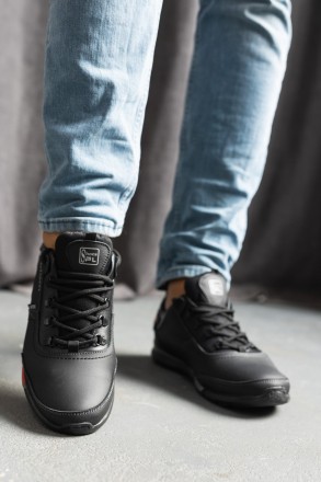 Кроссовки мужские кожаные черные Splinter Biom 9816
Черные мужские кожаные кросс. . фото 3