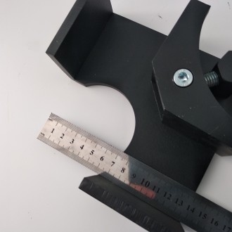 Угловая струбцина- тиски предназначена для сварки труб и профилей под углом 90 г. . фото 6