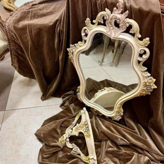 Настенное зеркало с консолью в стиле барокко. Винтаж из Бельгии. Окраска крекалю. . фото 4