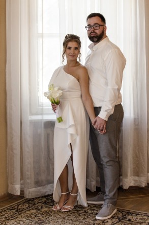 Продам весільну/вечірню сукню дизайнера Olya Mak.
Розмір S-M
Стан: б/у як нова. . фото 4