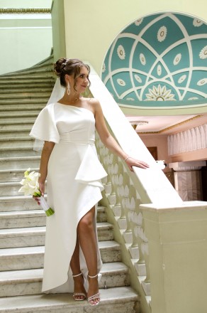 Продам весільну/вечірню сукню дизайнера Olya Mak.
Розмір S-M
Стан: б/у як нова. . фото 3