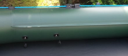 Модель ТМ-270 THUNDER. 
 Довжина 2м 70 см 
Ширина 1м 30см 
Діаметр балонів 36. . фото 4