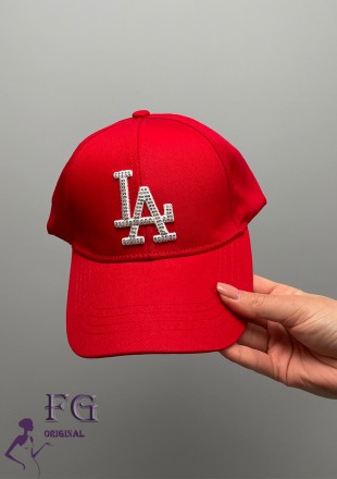  
Женская кепка со стразами "LA"
Головные уборы актуальны не только в холодную п. . фото 2
