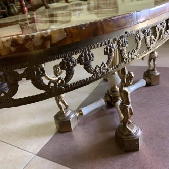 Красивый старинный журнальный столик в стиле барокко, ренесанс . Привезен из Бел. . фото 8
