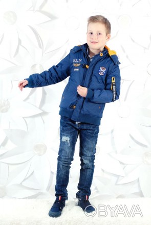 Хорошего качества демисезонная куртка бомбер для мальчиков - цвет синий. Произво. . фото 1