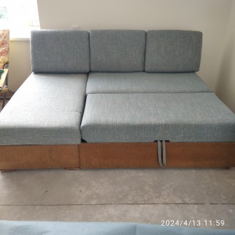 Современный  диван-уголок в хорошем состоянии не залитый  и не разболтанный, раз. . фото 3