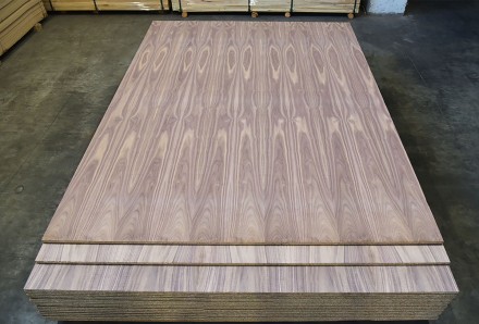 ДСП плита — это листовой материал, который изготовляется из древесных част. . фото 6