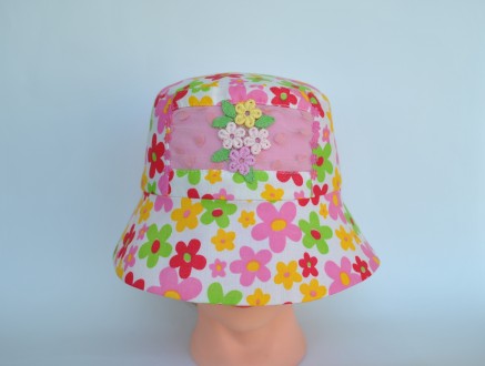 Летняя панама для девочки выполнена из 100% хлопковой ткани в разноцветный цвето. . фото 4