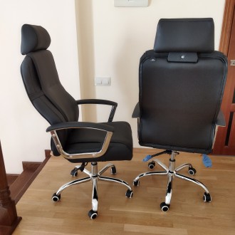 Нові шкіряні офісні крісла (комплект).
Перід з натуральної шкіри класу «Л. . фото 5