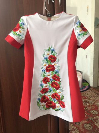 Плаття-вишиванка(натур тканина),в ідеальному стані,гарна сукня на святкові події. . фото 2