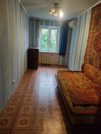 Квартира находится на ул Янгеля, с раздельными комнатами, косметический ремонт, . Титова. фото 13