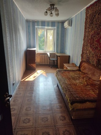 Квартира находится на ул Янгеля , с раздельными комнатами, косметический ремонт,. Титова. фото 10