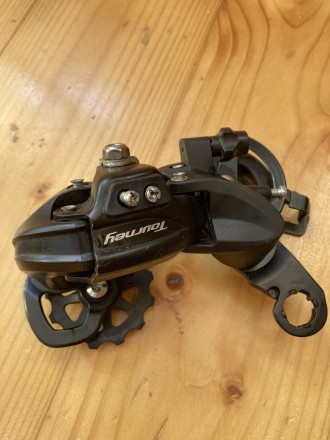 Shimano Tourney RD-TY300-B 6/7. Умань. фото 1 Shimano Tourney RD-TY300-B 6/7. Умань. фото 1