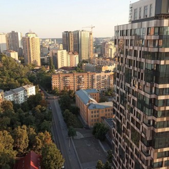 13-09-2021-12594 Продается 4-комн. квартира в центре Киева возле НСК Олимпийский. . фото 9