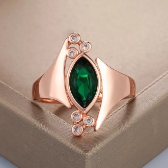 Красивый позолоченный перстень 18 размер,в форме маркиз,с зелёным фианитом,цвета. . фото 7