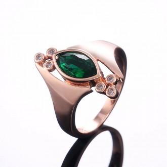 Красивый позолоченный перстень 18 размер,в форме маркиз,с зелёным фианитом,цвета. . фото 8