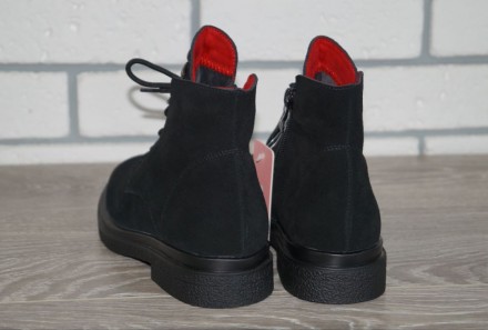 Стильная модель демисезонных ботинок для девочки. Чёрный цвет практичен и подход. . фото 6
