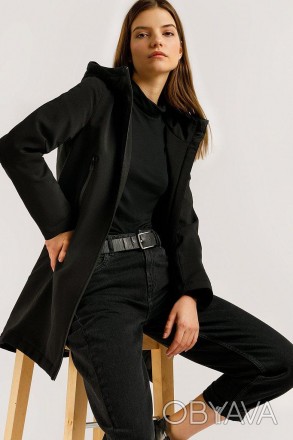 Удлиненная куртка женская Finn Flare весна-осень с капюшоном черная из материала. . фото 1