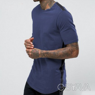 Удлиненная хлопковая мужская футболка "лонг" с черными вставками.
 Цвет: синий.
. . фото 1