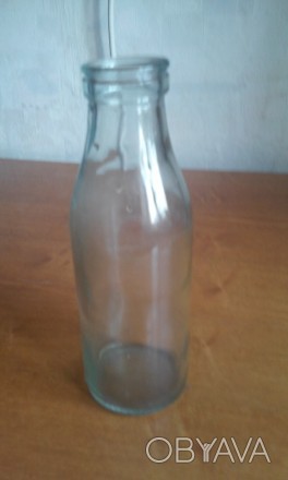 бутылка для  молока ( СССР)
есть 3 штуки точно. . фото 1