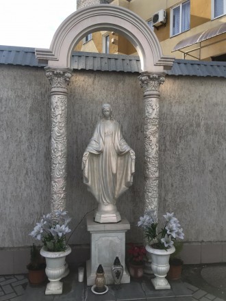 Скульптура Покрова Пресвятої Богородиці 
Висота -1,420м, вага 200кг. 
Переваги. . фото 5
