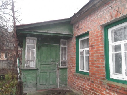 Дом расположен возле реки Десна в городе Остер Черниговской области. Дом деревян. . фото 6