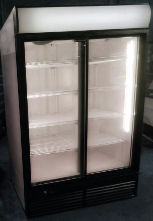Вертикальня витрина, холодильный шкаф 60-140см размер по ширине двери.
Высота в. . фото 3