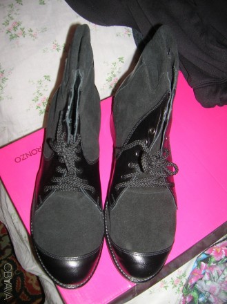 Новые ботинки черного цвета на шнурках. Верх-нат. замша +натуральная кожа. На ут. . фото 2
