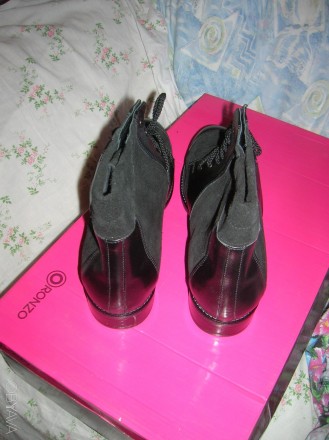 Новые ботинки черного цвета на шнурках. Верх-нат. замша +натуральная кожа. На ут. . фото 4
