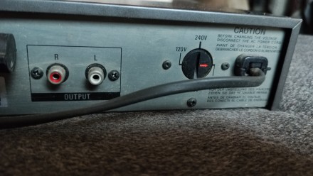Wega T700 - FM Stereo / FM-AM Tuner.Размеры в мм B / H / D : 430 / 80 / 328
Вес. . фото 9