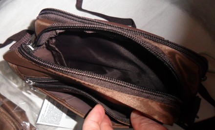 Очень удобная и стильная сумка через плечо или пояс (по необходимости есть крепл. . фото 4