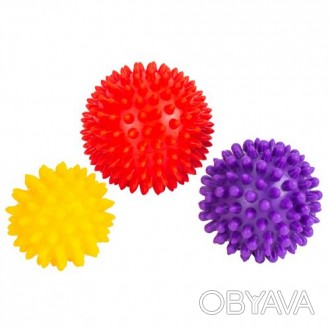 Набор из трех разноцветных массажных мячиков разных размеров. Выполнены из качес. . фото 1