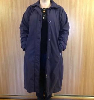 Продам простое женское демисезонное пальто.

Состояние - практически новое (на. . фото 3