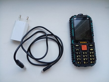 Телефон CDMA+GSM Meku M5.
Есть порт microsd. Камера.
Мощный фонарик.
Объем ба. . фото 6