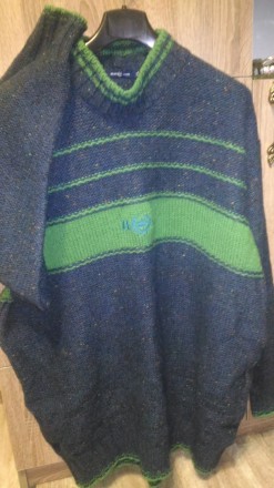 Продам мужской свитер темно-синего цвета с зелеными полосами. Шерсть. На размер . . фото 2