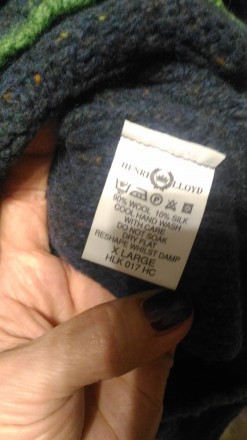 Продам мужской свитер темно-синего цвета с зелеными полосами. Шерсть. На размер . . фото 4