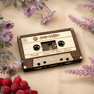 Аудиокассеты (cassette) - Деревянная кассета Spotify. Размер оригинала.Гравировк. . фото 3