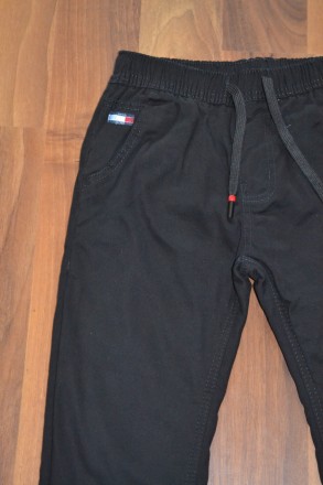 Черные котоновые школьные брюки для мальчика на флисе
Пояс на широкой мягкой рез. . фото 8