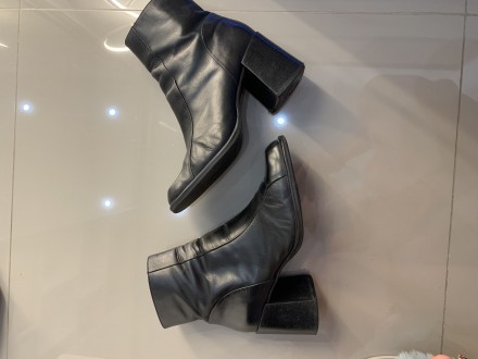 Ботинки кожаные с квадратным мысом 

Натуральная кожа, в хорошем состоянии, в . . фото 3