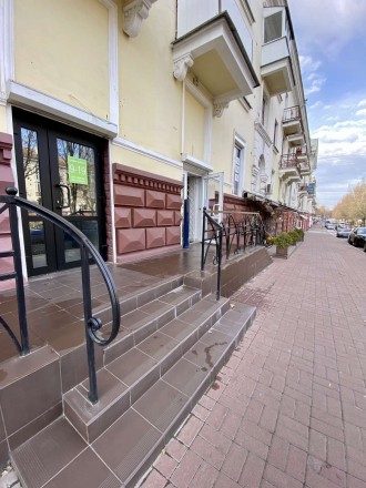 Первая линия! Фасад! Аренда помещения 56 кв.м Центр. Центр. фото 9 Аренда коммерческого помещения в центре города по пр. Мира.
Первая линия! Фасад. Центр. фото 9