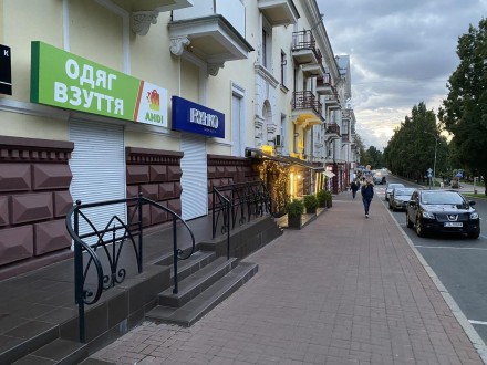 Первая линия! Фасад! Аренда помещения 56 кв.м Центр. Центр. фото 10 Аренда коммерческого помещения в центре города по пр. Мира.
Первая линия! Фасад. Центр. фото 10