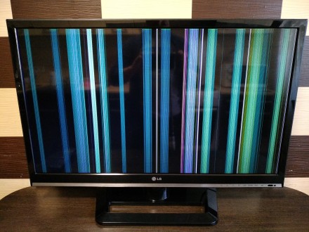 Плата снята с работоспособного телевизора LG 32LS669C с неисправной матрицей. Пл. . фото 10
