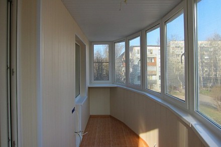 Что делать если балконный проем или выход на балкон имеют нестандартную форму?
. . фото 4