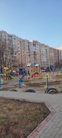 Продам четырёхкомнатную на Интернационалистов. Сумы. фото 1 Продам четырёхкомнатную на Интернационалистов. Сумы. фото 1