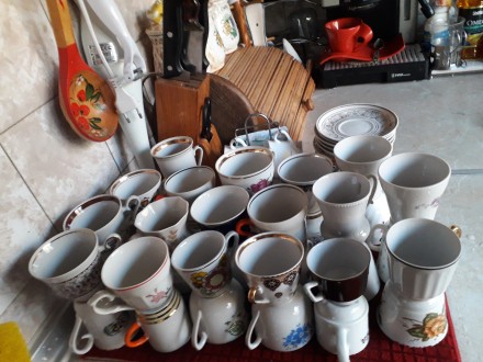 Продам коллекцию чашек, 37 комплектов кофейных чашек для коллекционера( чашки с . . фото 2