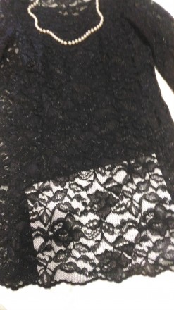 Продам маленькое черное платье (гипюр с серебристым люрексом) на чехле, притален. . фото 3