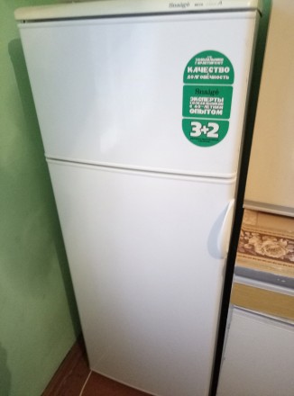 Продам холодильник  СНАЙГЕ висота 175-4500 грн(морозилка внизу -дві камери) в Во. . фото 2