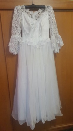 Продам своё красивое и очень нежное выпускное платье. Подойдет также и для свадь. . фото 4