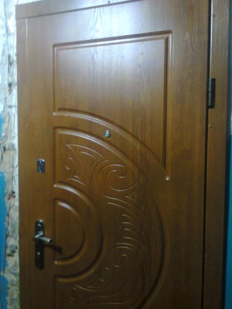 Двері в квартіру
Характеристика:
Рама проф.труба 60х40
Створка труба 30х20 Ли. . фото 13